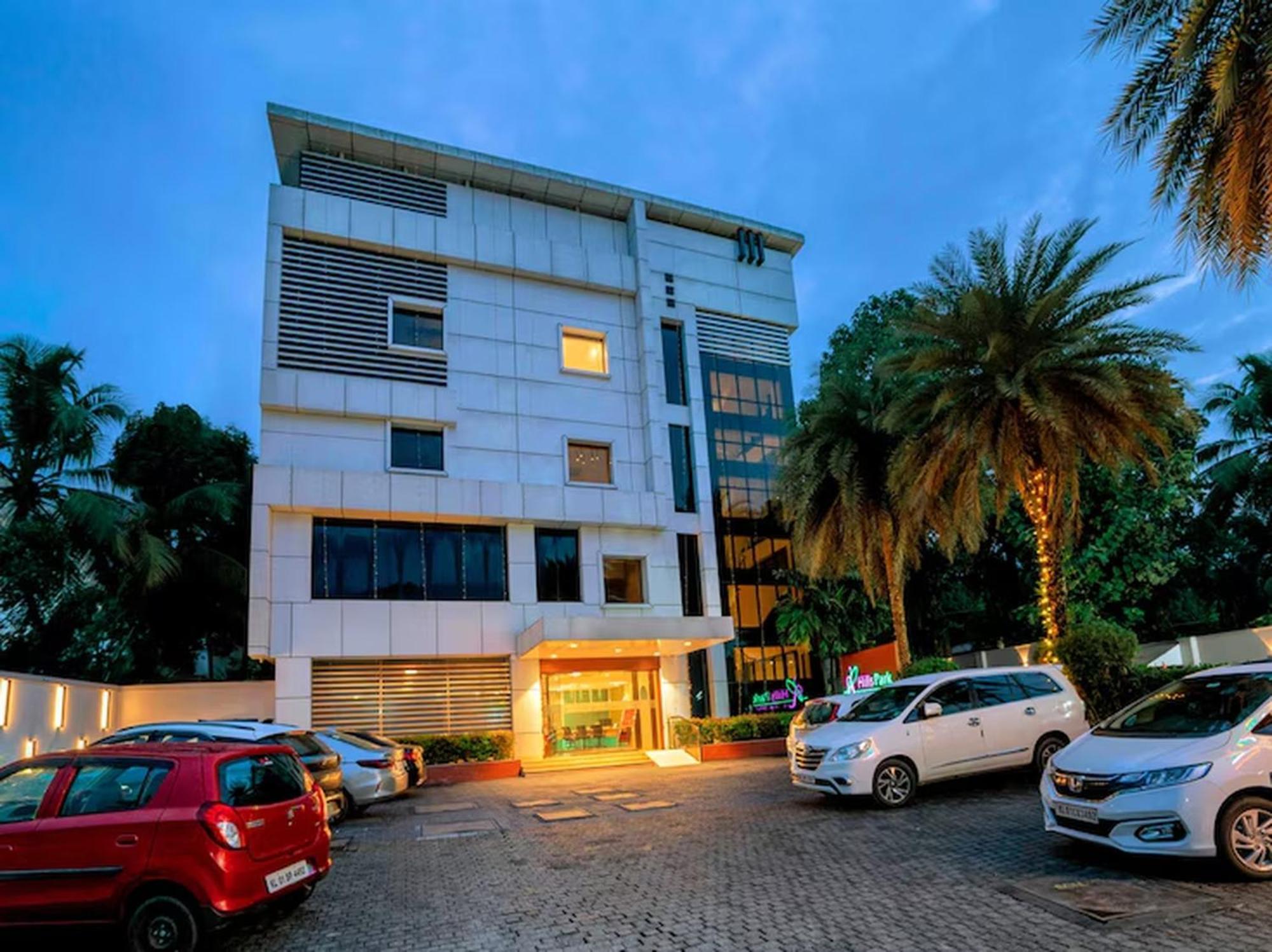 Hotel Hills Park Pathanamthitta Exterior photo