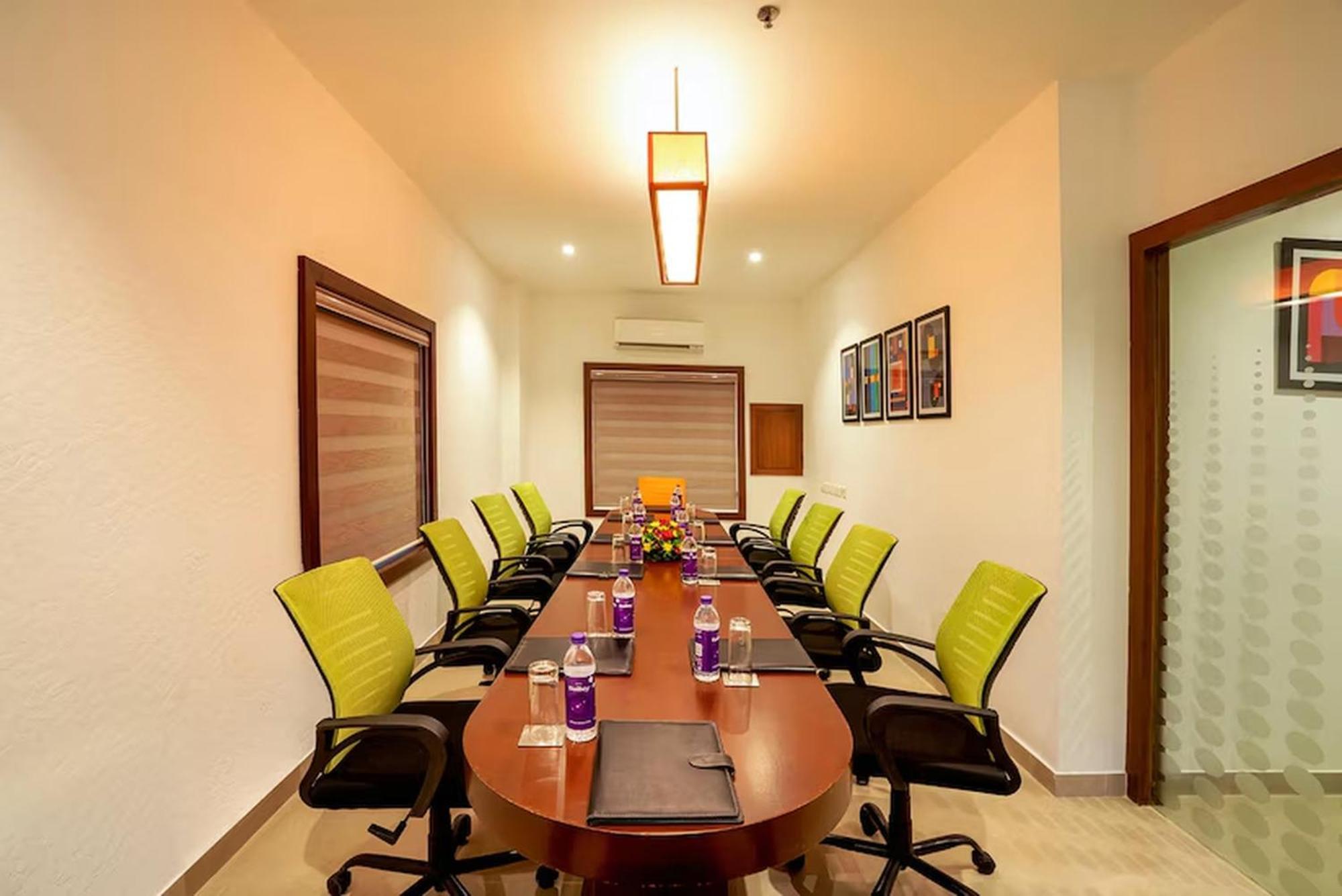 Hotel Hills Park Pathanamthitta Exterior photo