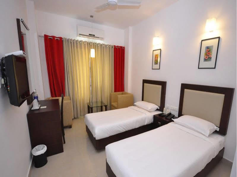 Hotel Hills Park Pathanamthitta Exterior photo